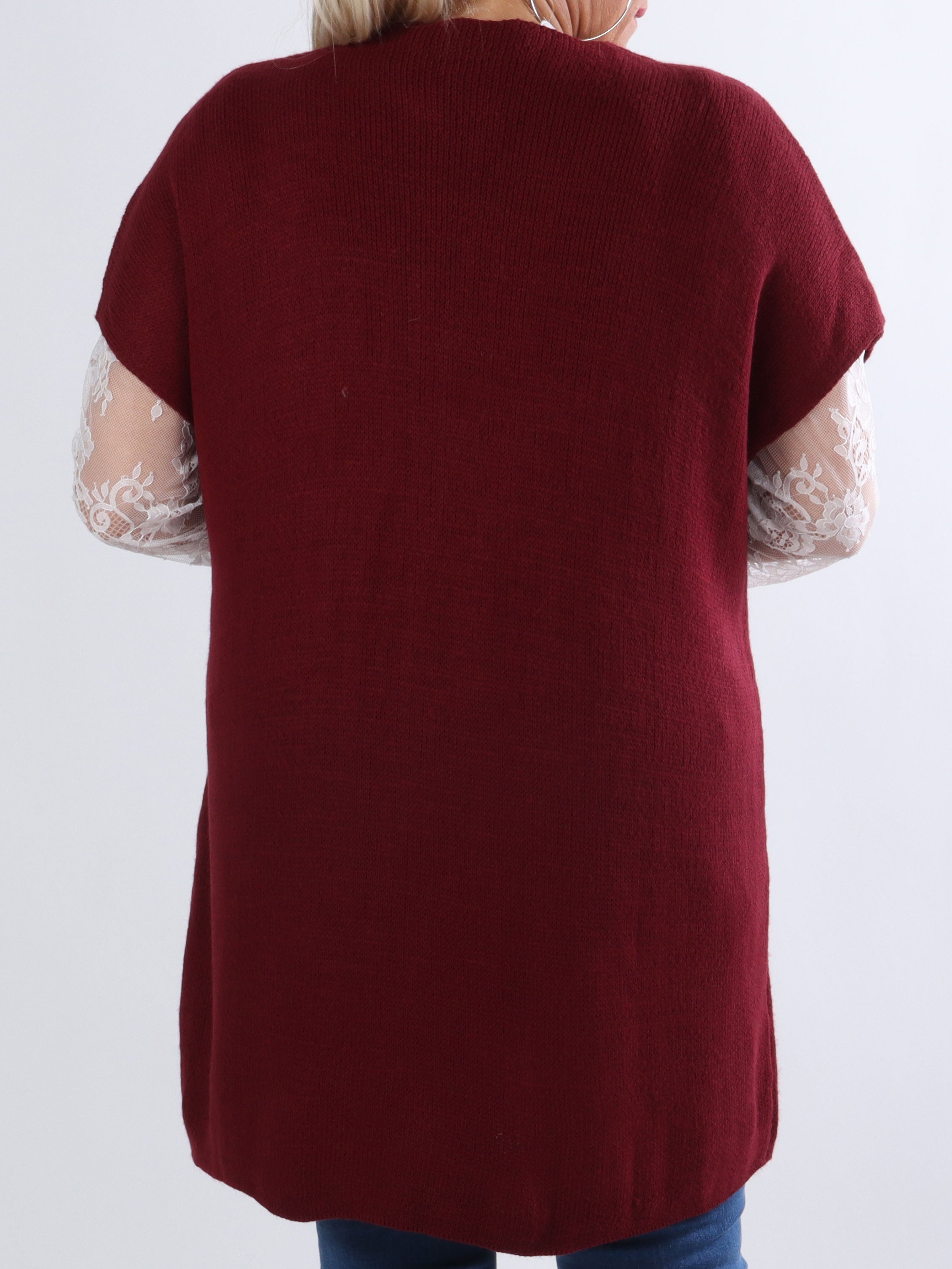 Tilly Plain - Plus size stickad kofta utan ärmar